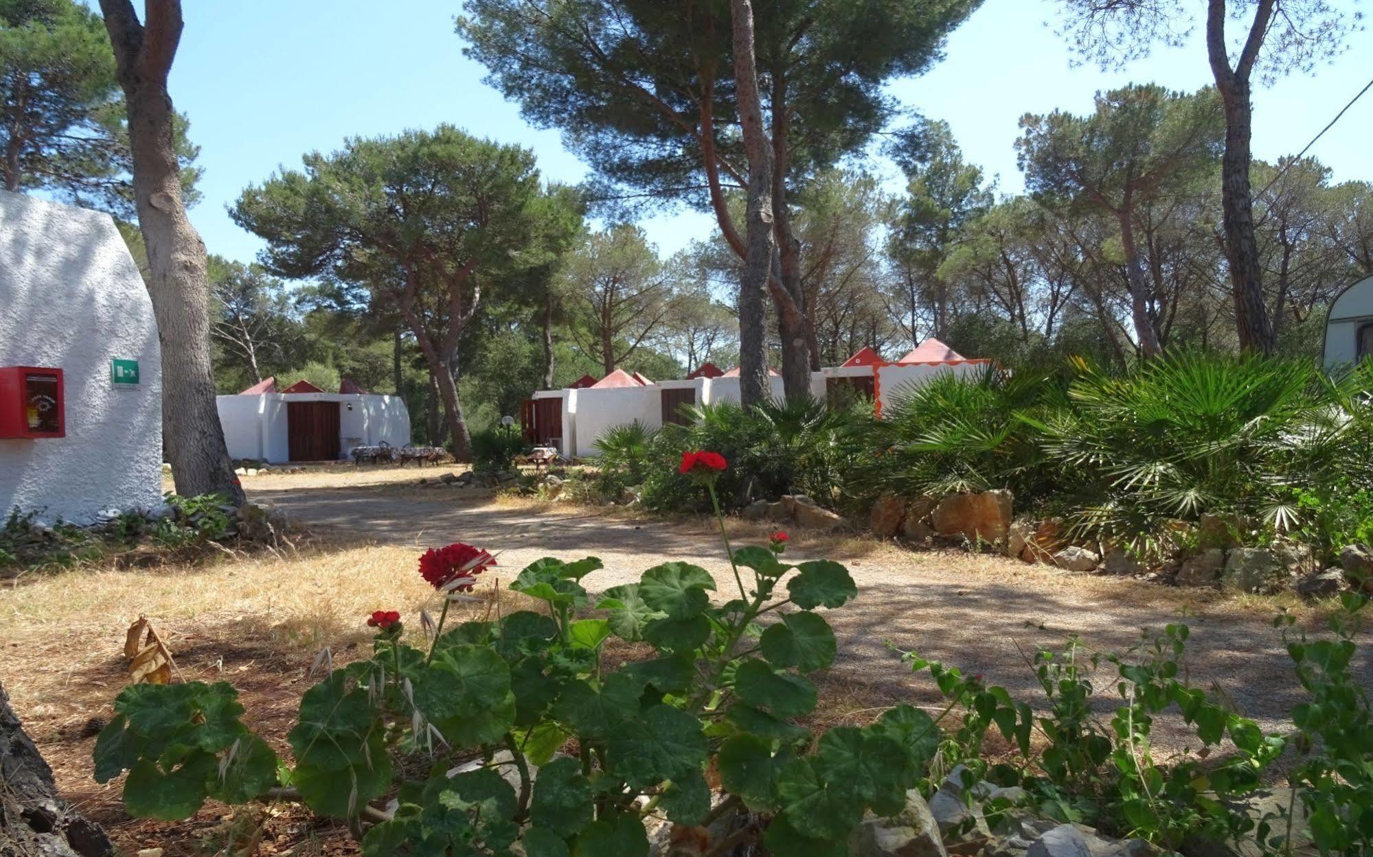 Villaggio Camping Nurral เฟอร์ติเลีย ภายนอก รูปภาพ
