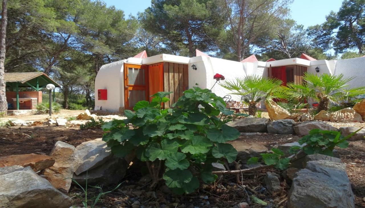 Villaggio Camping Nurral เฟอร์ติเลีย ภายนอก รูปภาพ